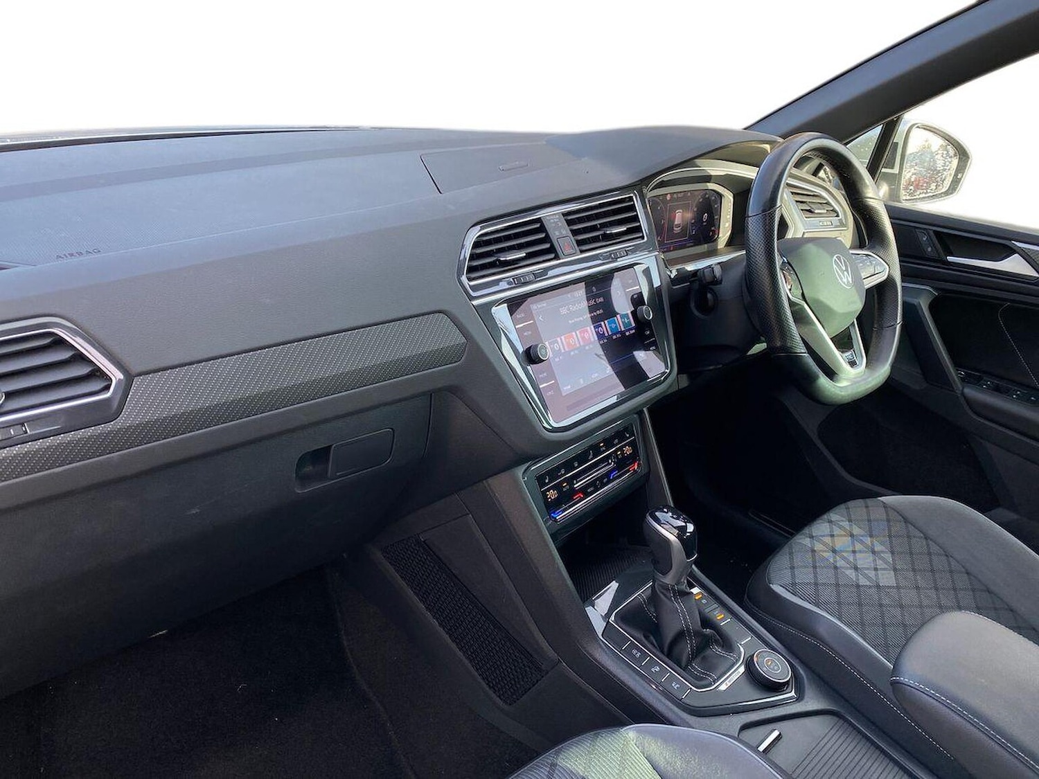 Used Volkswagen Tiguan 2022 for sale - 76422384: Photo 8