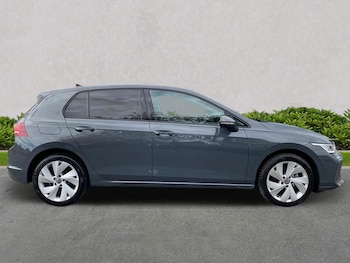 Used Volkswagen Golf 2024 for sale - 76211975: Photo 3
