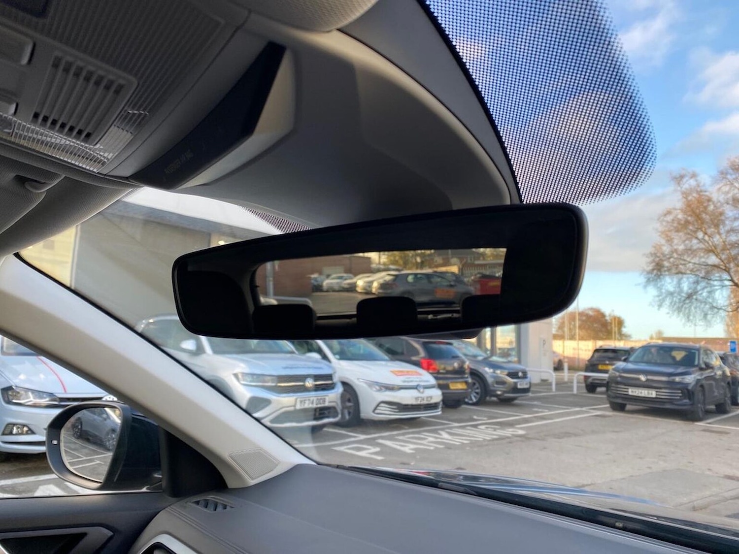 Used Volkswagen T-Roc 2025 for sale - 76605537: Photo 14