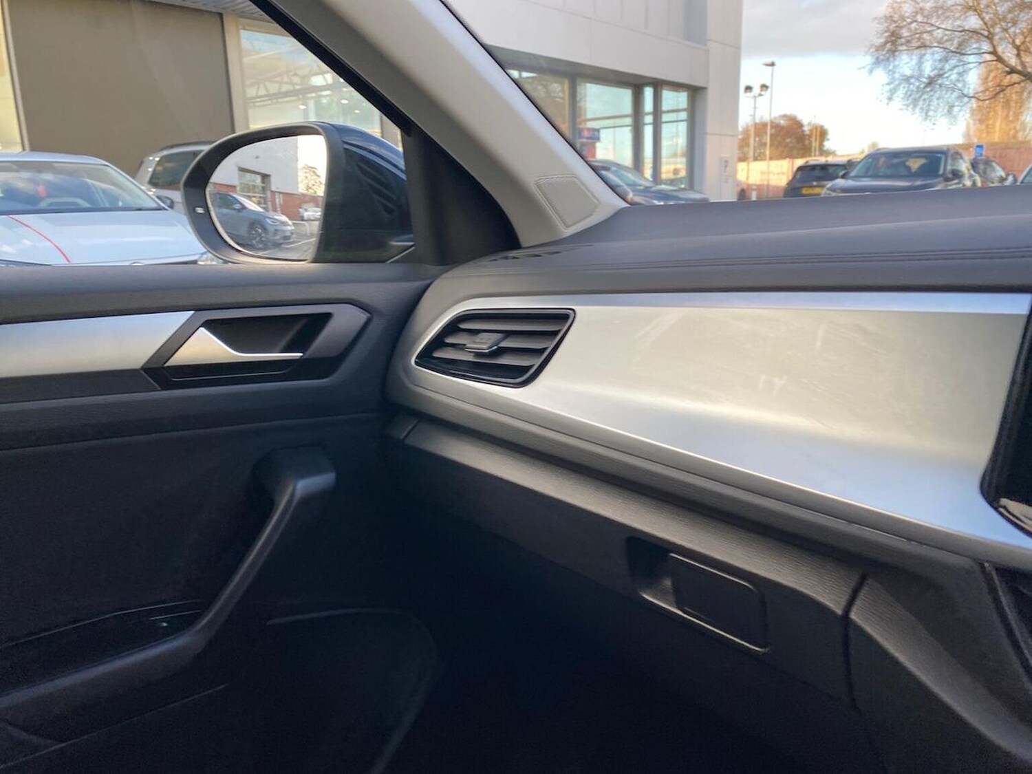 Used Volkswagen T-Roc 2025 for sale - 76605537: Photo 22