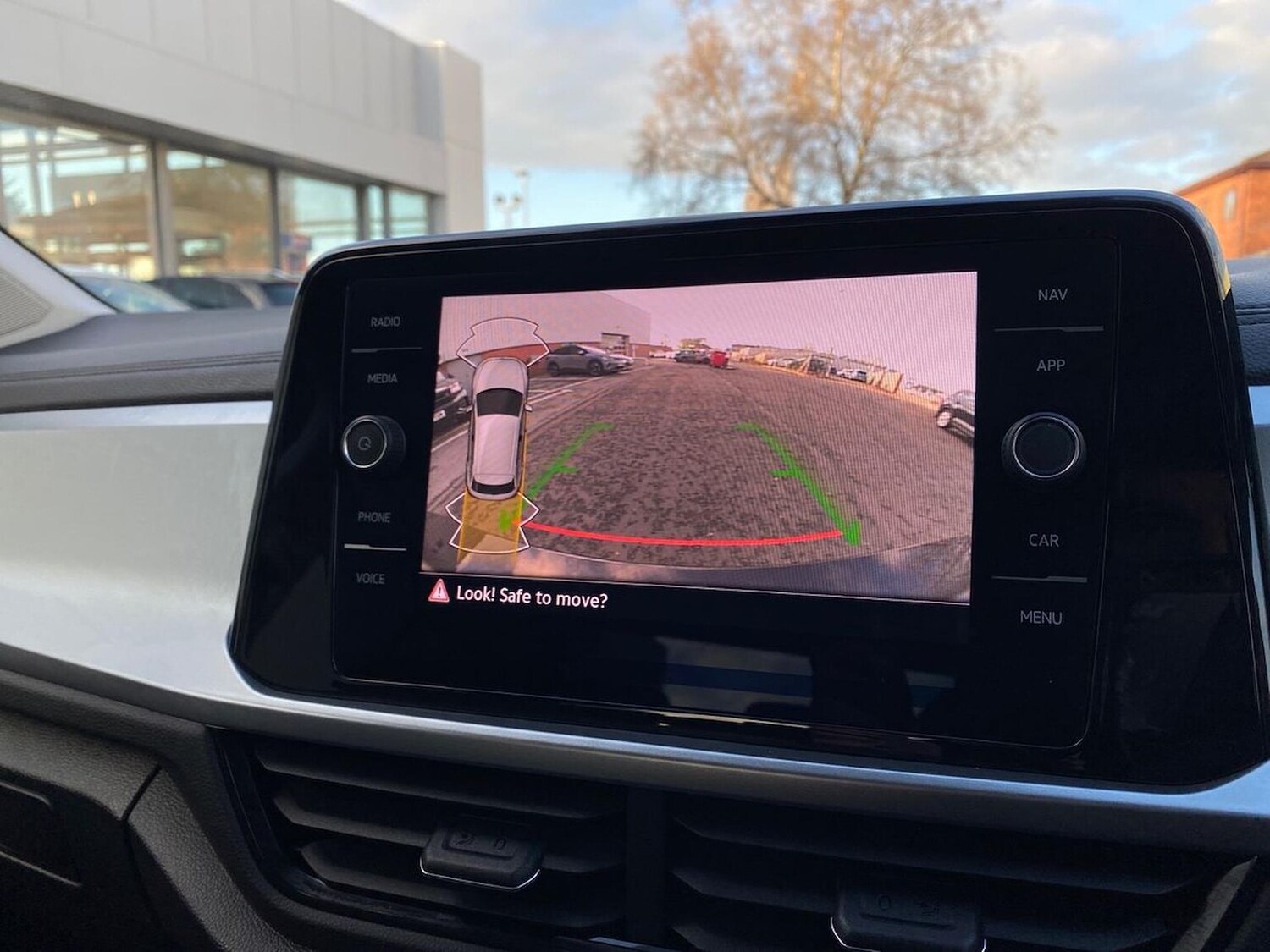 Used Volkswagen T-Roc 2025 for sale - 76605537: Photo 23