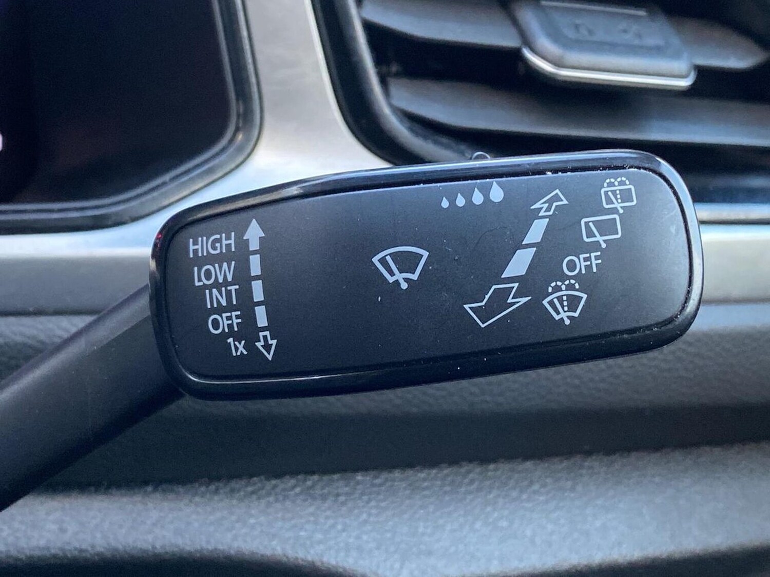 Used Volkswagen T-Roc 2025 for sale - 76605537: Photo 28