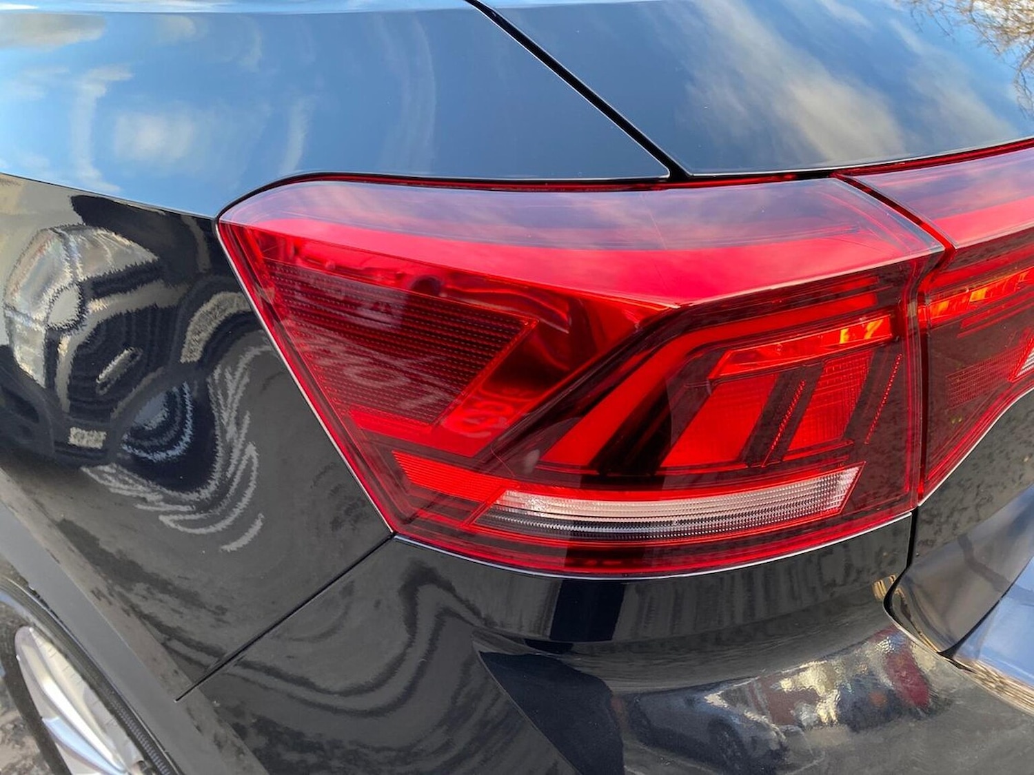 Used Volkswagen T-Roc 2025 for sale - 76605537: Photo 34