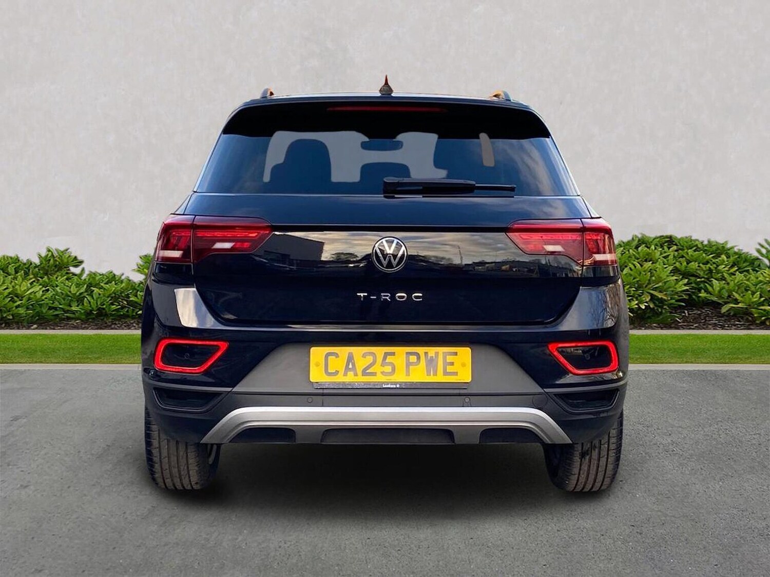 Used Volkswagen T-Roc 2025 for sale - 76605537: Photo 4