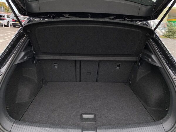 Used Volkswagen T-Roc 2024 for sale - 76211967: Photo 17
