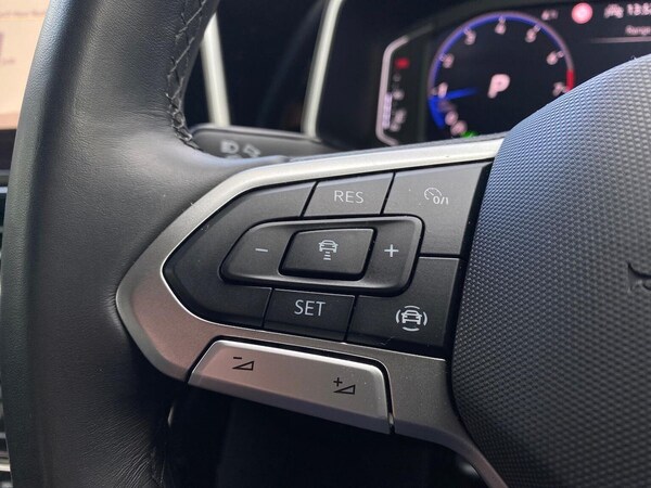 Used Volkswagen T-Roc 2024 for sale - 76211967: Photo 24