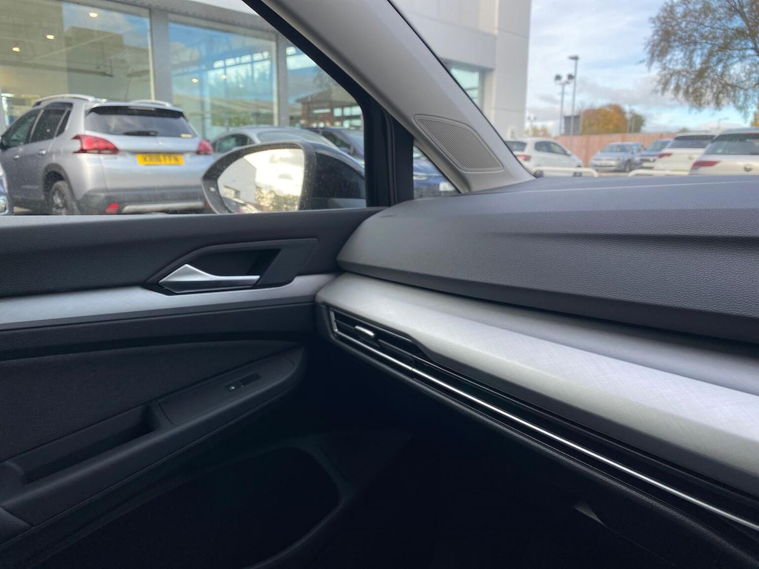 Used Volkswagen Golf 2024 for sale - 76383334: Photo 30