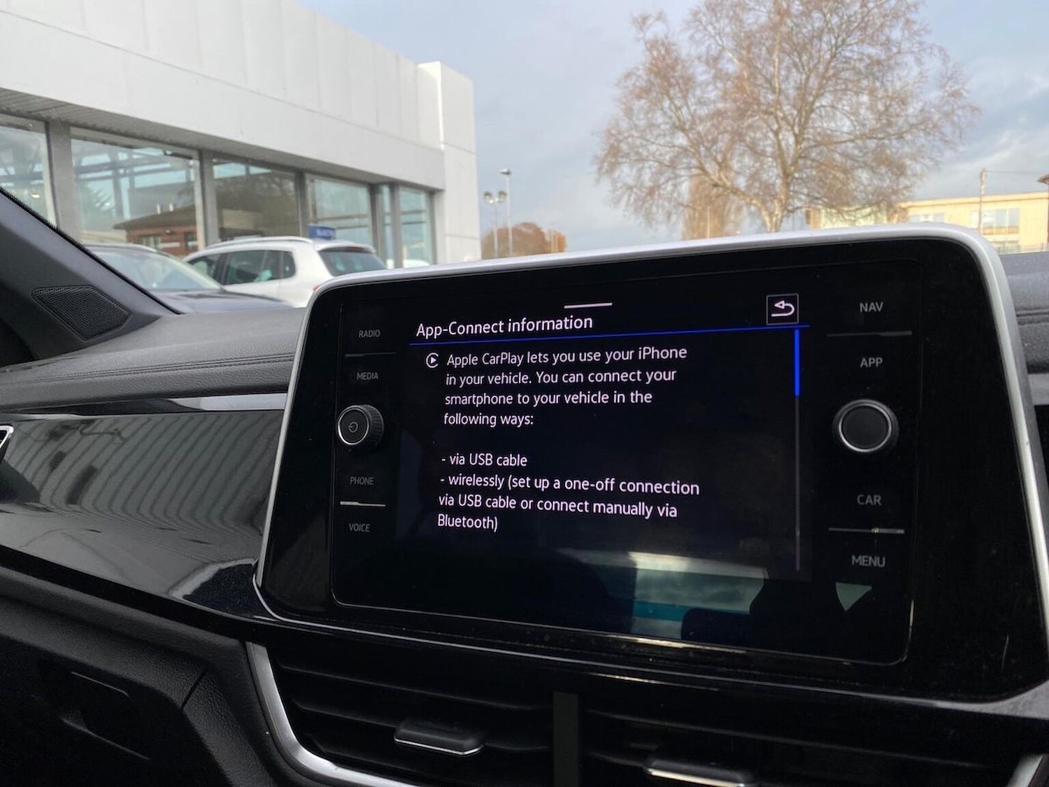 Used Volkswagen T-Roc 2022 for sale - 76741208: Photo 12