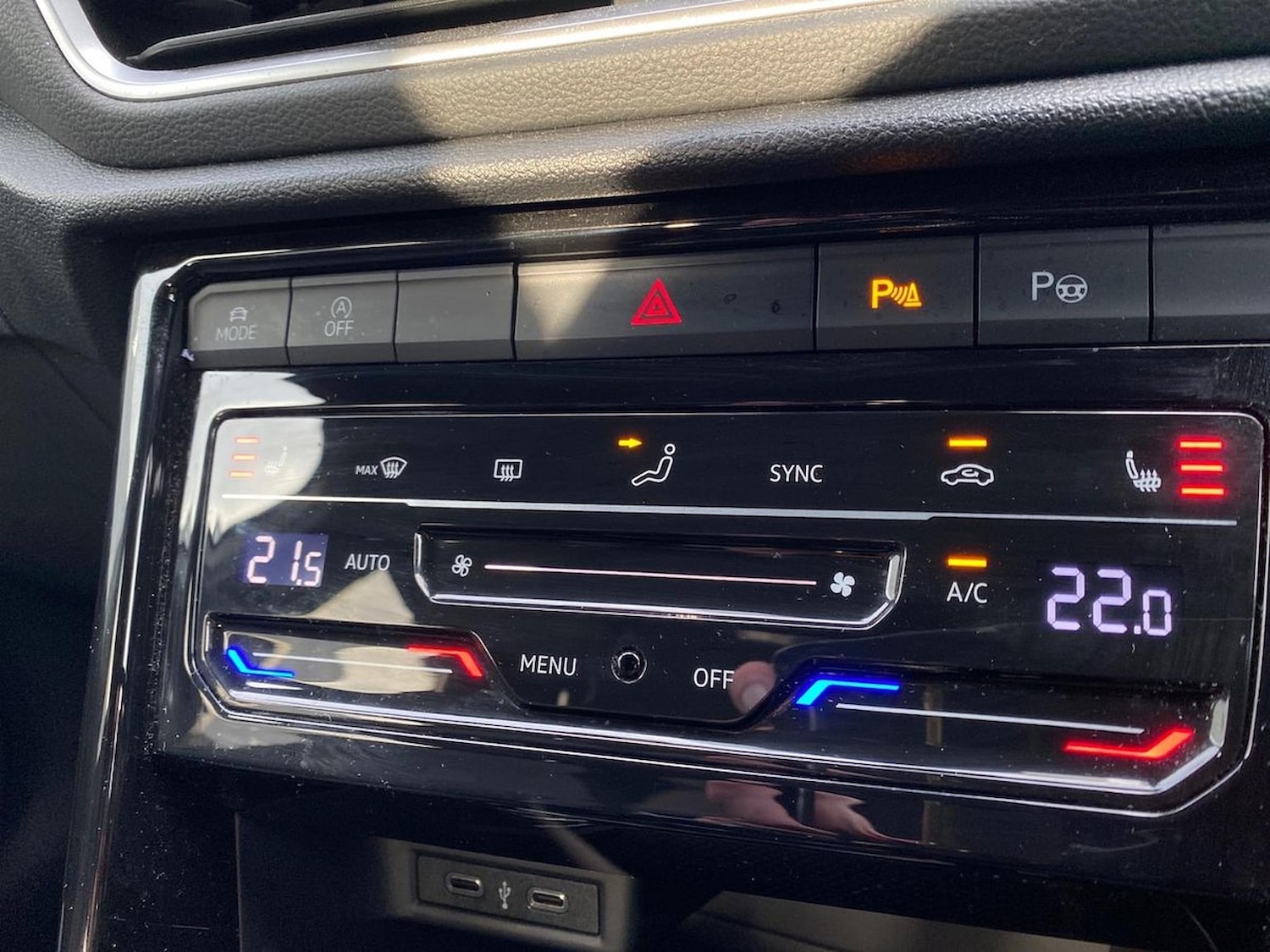 Used Volkswagen T-Roc 2022 for sale - 76741208: Photo 13