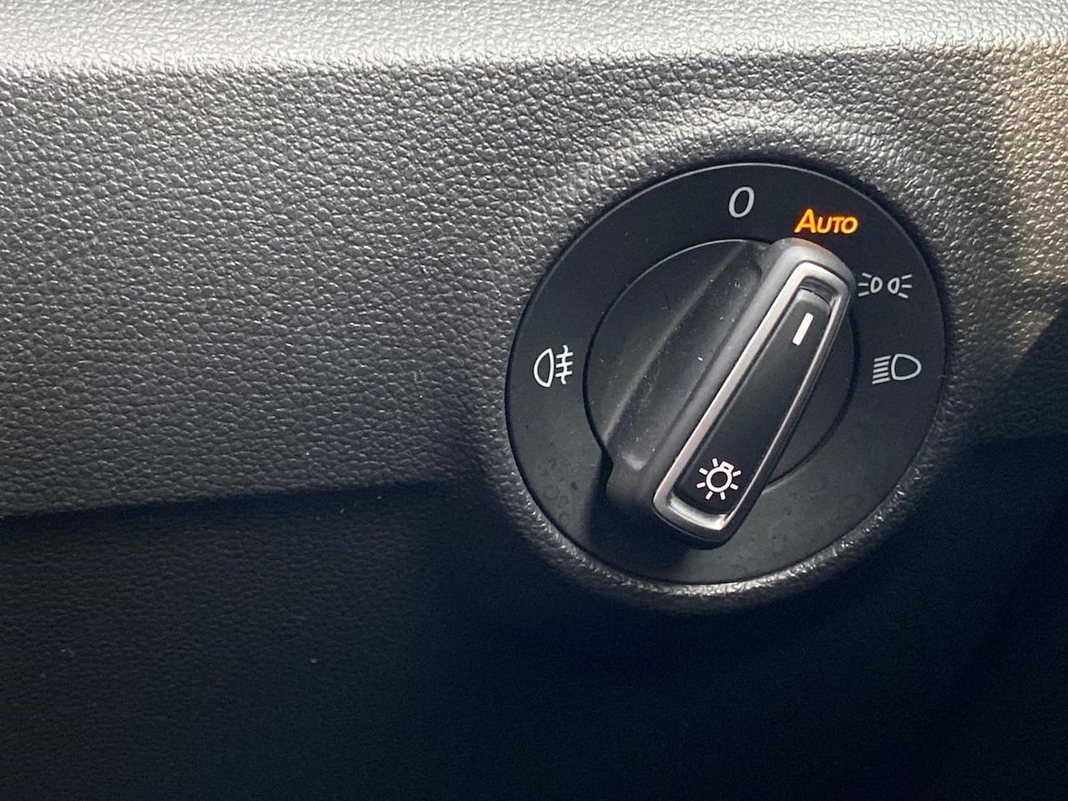 Used Volkswagen T-Roc 2022 for sale - 76741208: Photo 29