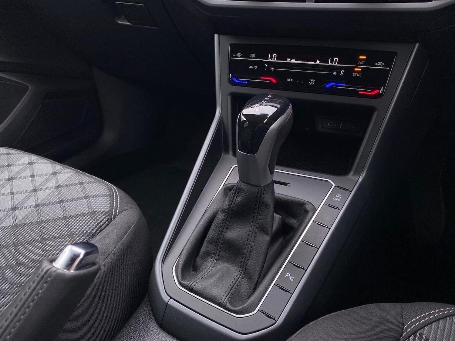 Used Volkswagen Polo 2024 for sale - 76477335: Photo 13