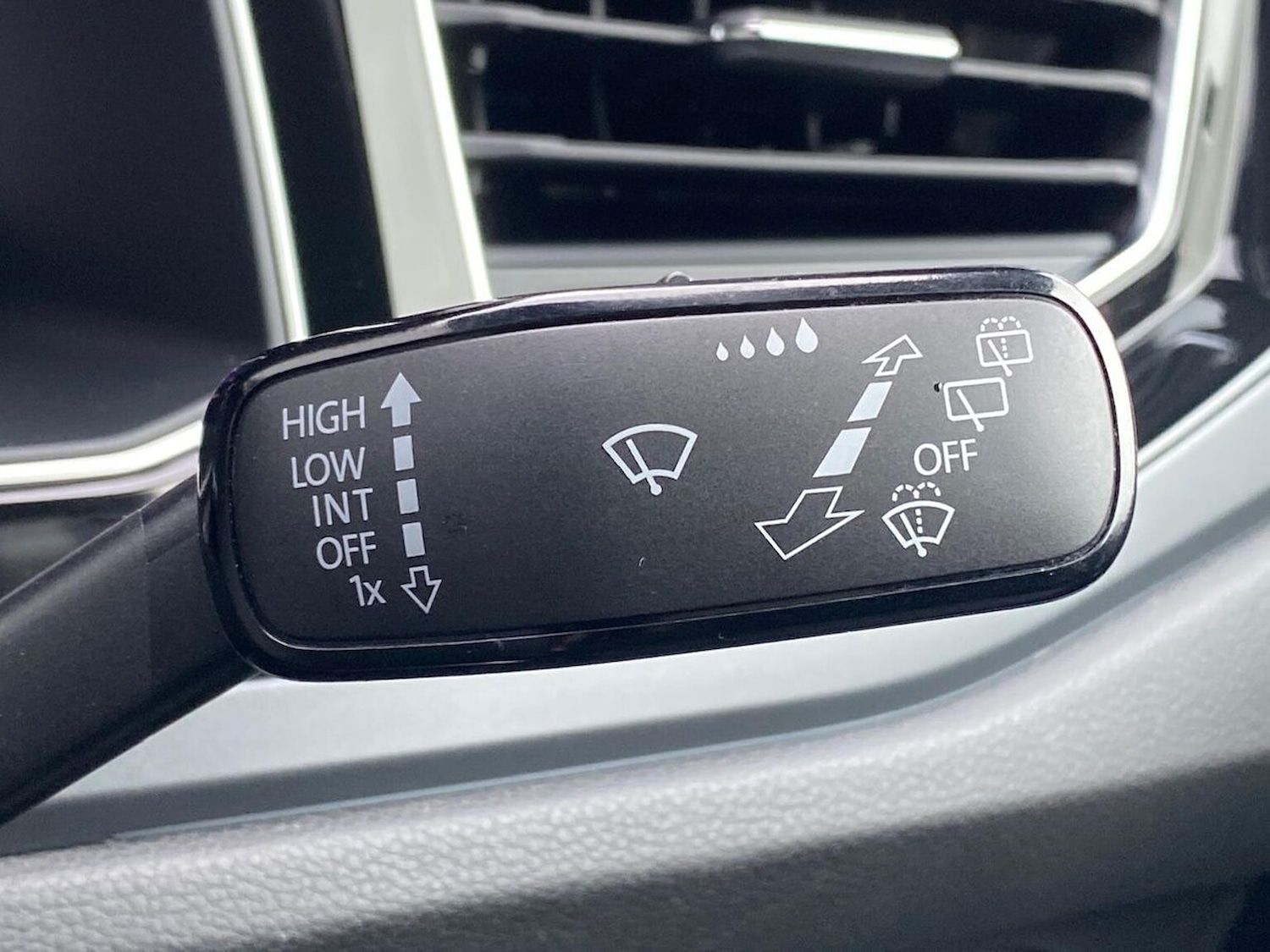 Used Volkswagen Polo 2024 for sale - 76477335: Photo 26