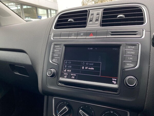 Used Volkswagen Polo 2015 for sale - 76181407: Photo 11