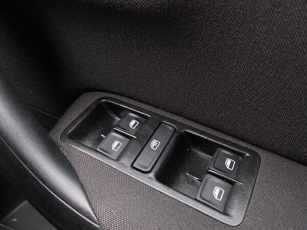 Used Volkswagen Polo 2015 for sale - 76181407: Photo 21
