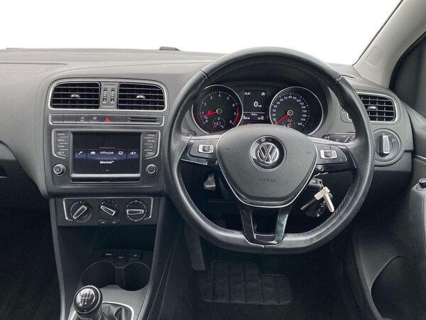 Used Volkswagen Polo 2015 for sale - 76181407: Photo 9