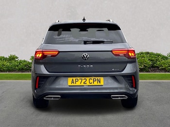 Used Volkswagen T-Roc 2022 for sale - 77487592: Photo