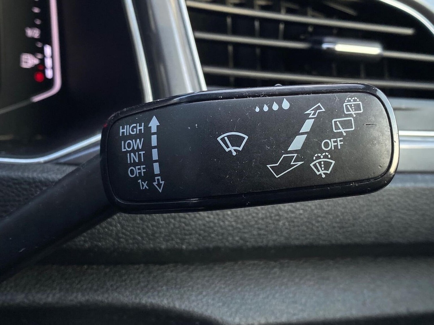 Used Volkswagen T-Roc 2020 for sale - 77616703: Photo 27