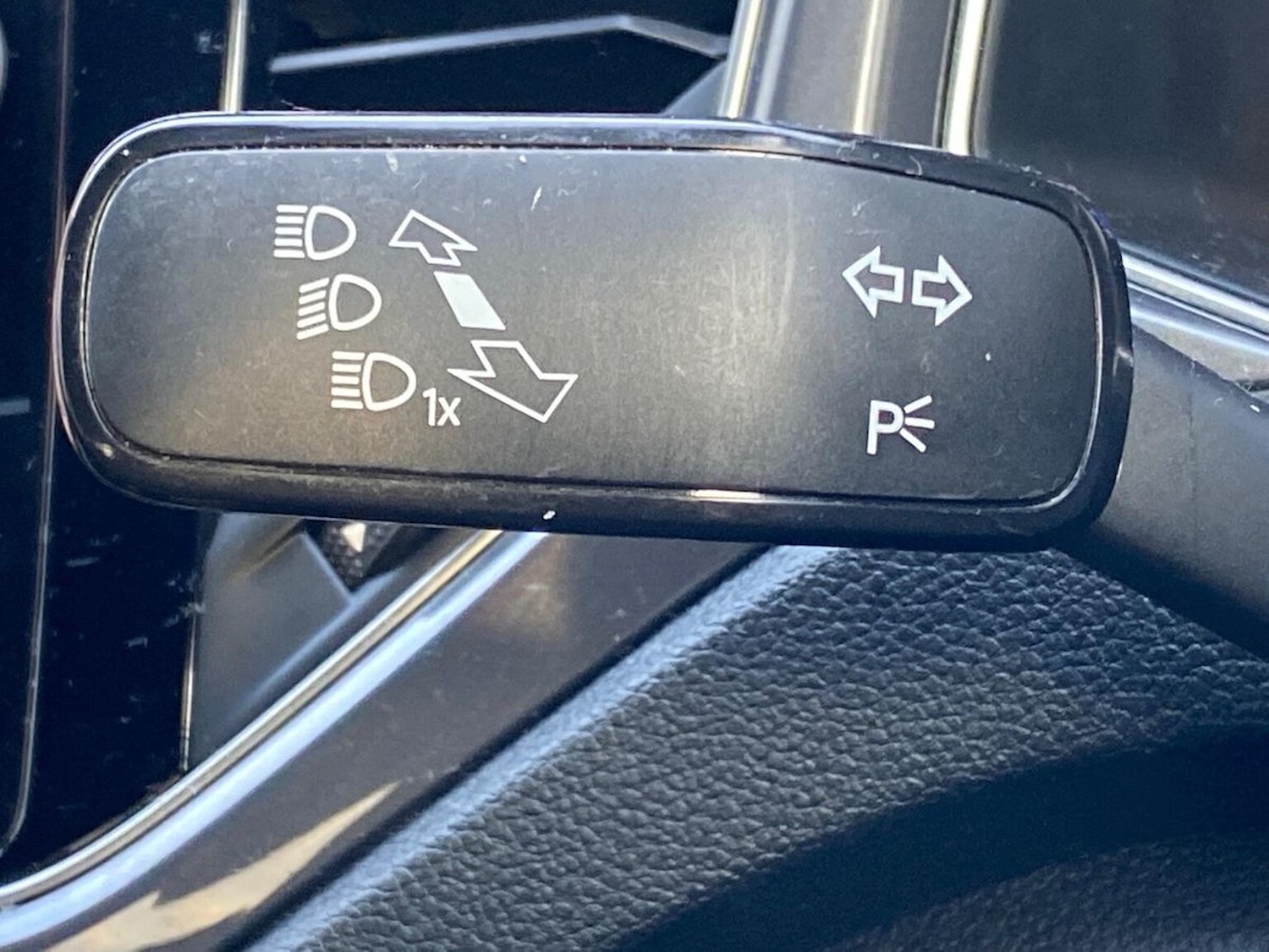 Used Volkswagen T-Roc 2020 for sale - 77616703: Photo 28