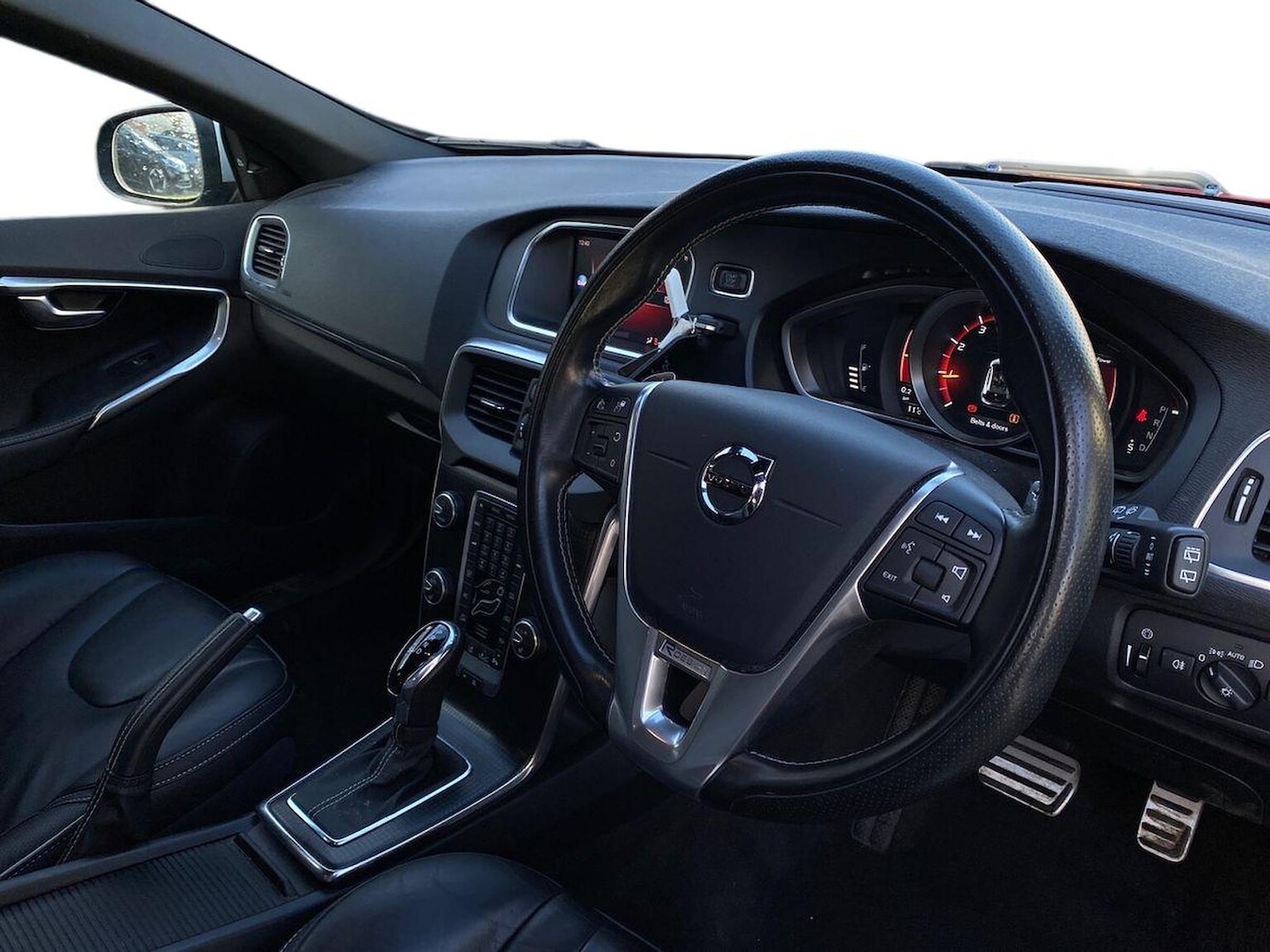 Used Volvo V40 2019 for sale - 76893261: Photo 15