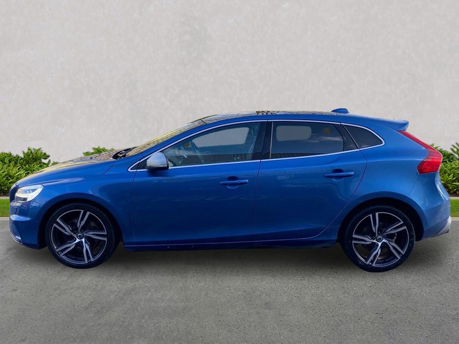 Used Volvo V40 2019 for sale - 76893261: Photo 19