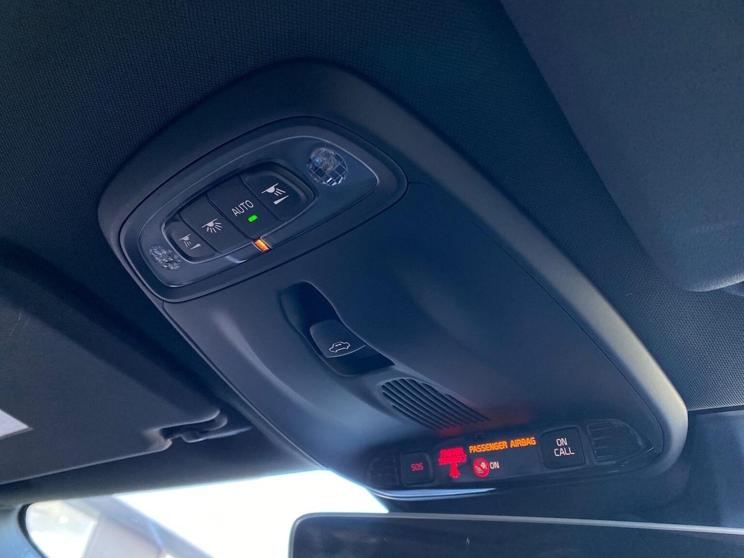 Used Volvo V40 2019 for sale - 76893261: Photo 24