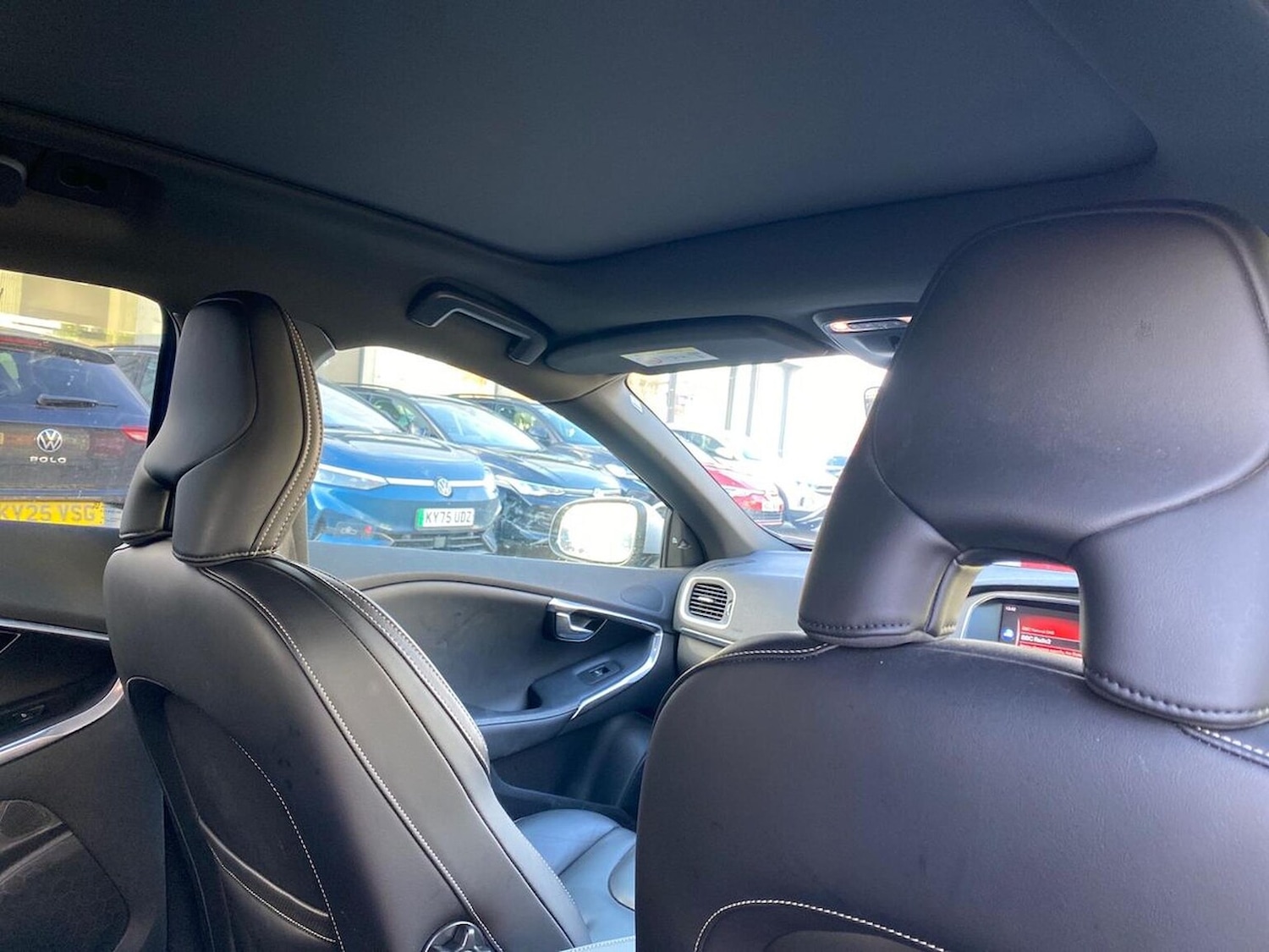 Used Volvo V40 2019 for sale - 76893261: Photo 29