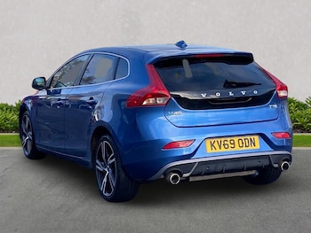 Used Volvo V40 2019 for sale - 76893261: Photo