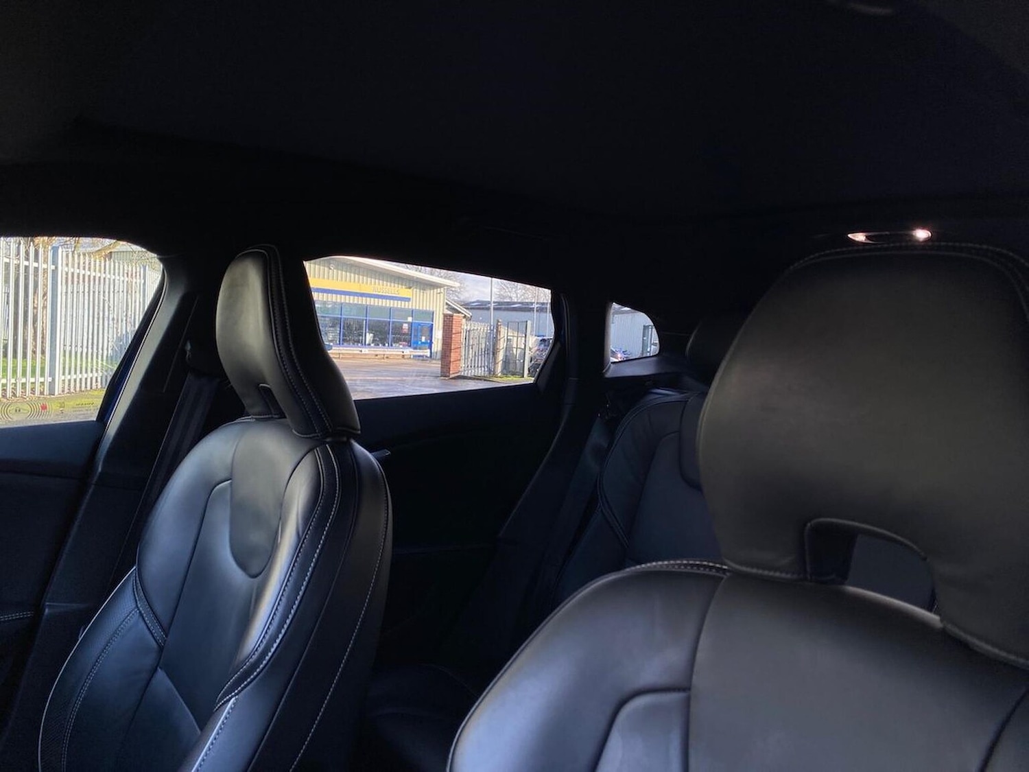 Used Volvo V40 2019 for sale - 76893261: Photo 30