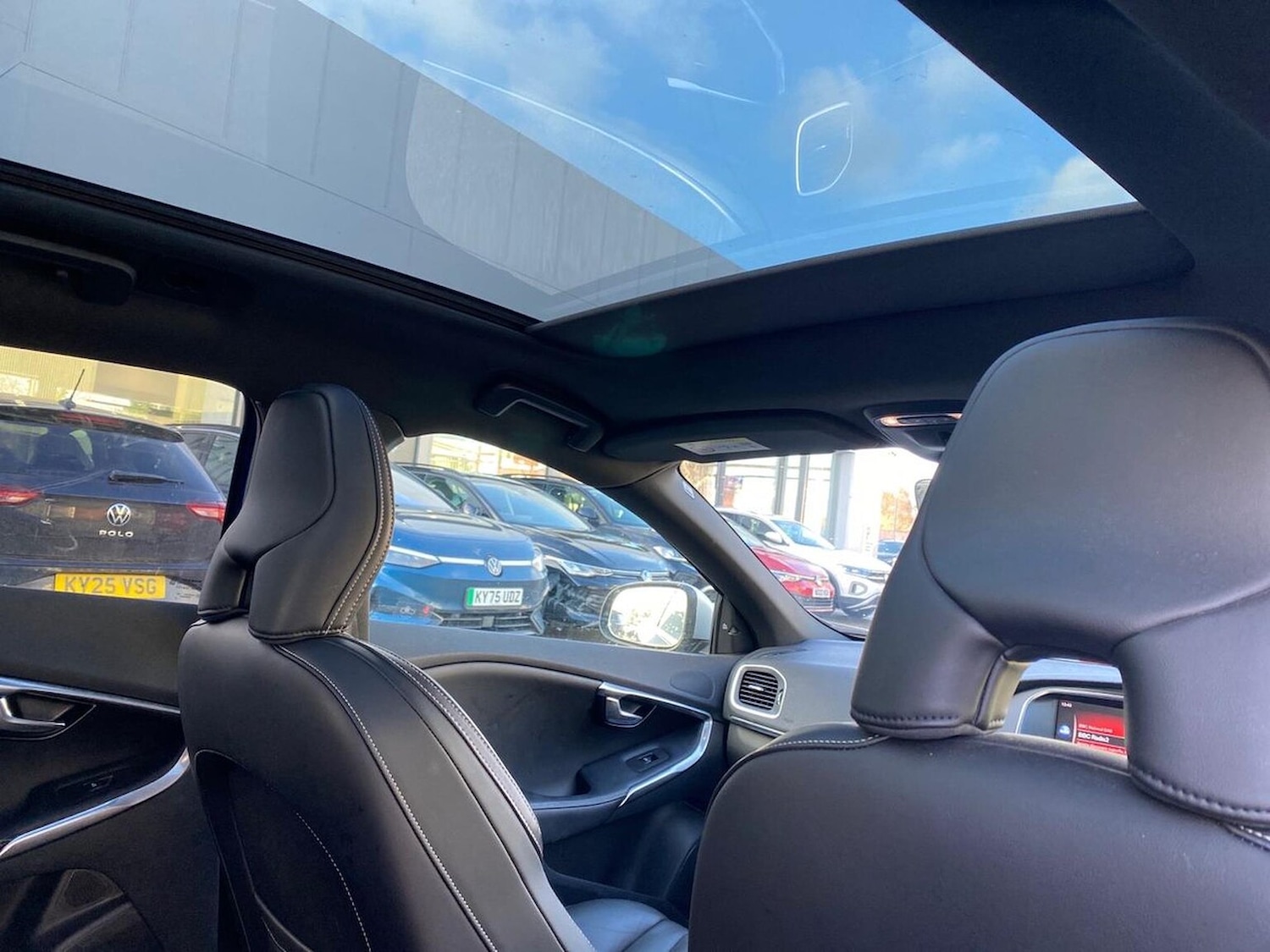 Used Volvo V40 2019 for sale - 76893261: Photo 31