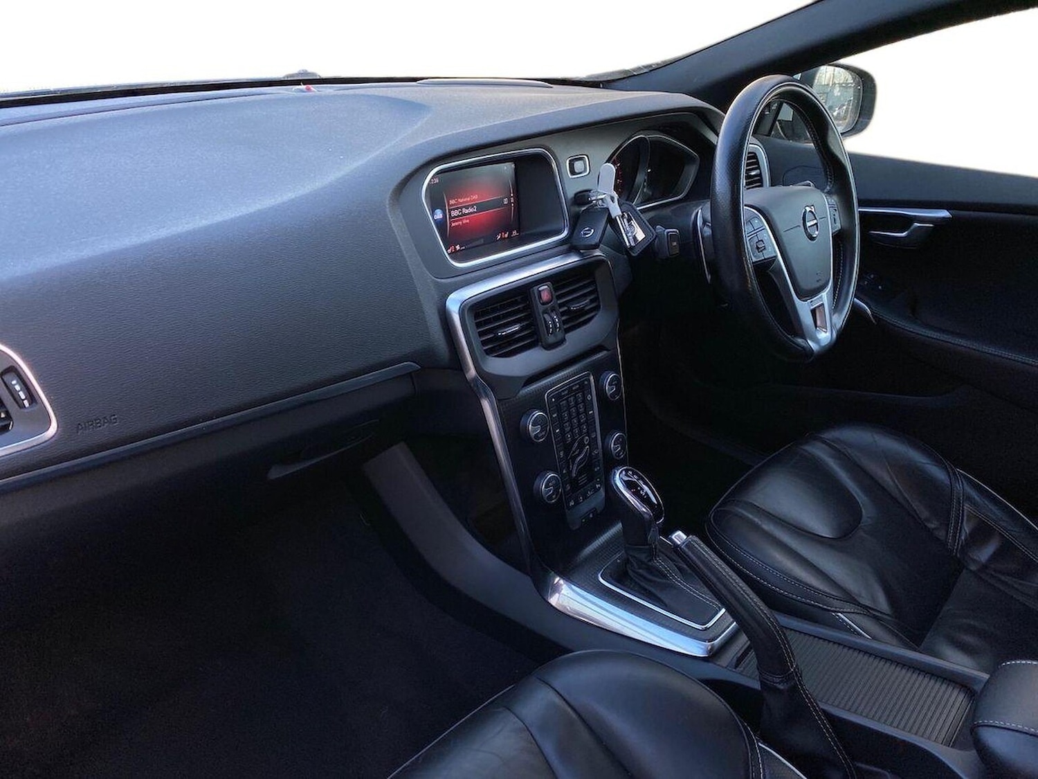 Used Volvo V40 2019 for sale - 76893261: Photo 7