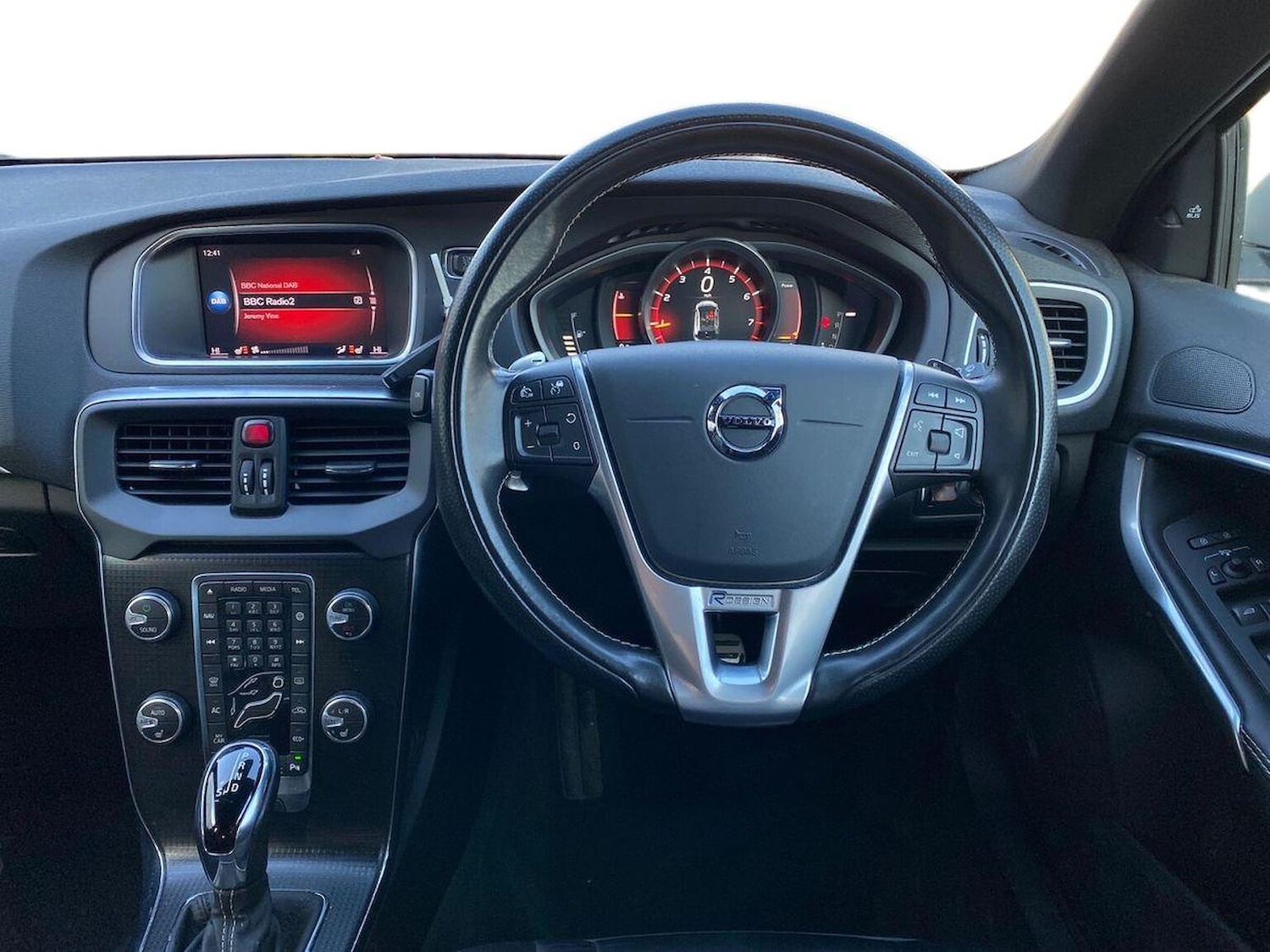 Used Volvo V40 2019 for sale - 76893261: Photo 9