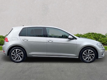 Used Volkswagen Golf 2019 for sale - 75724642: Photo