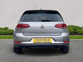 Used Volkswagen Golf 2019 for sale - 75724642: Photo