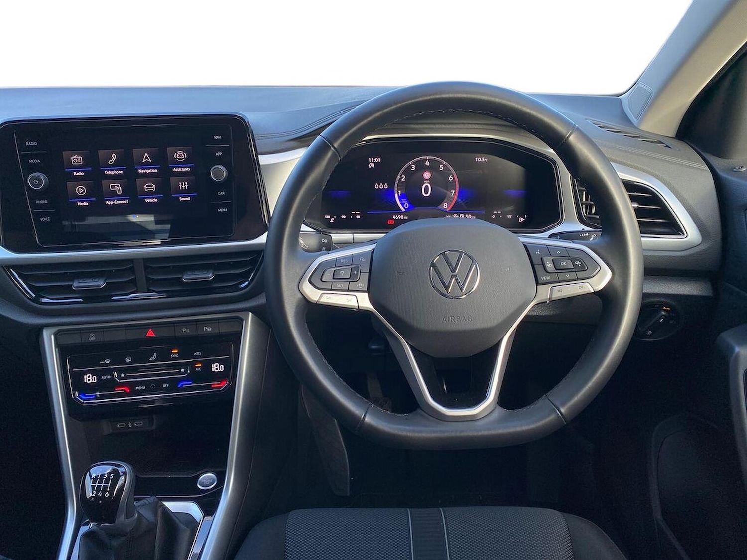 Used Volkswagen T-Roc 2025 for sale - 76396863: Photo 10