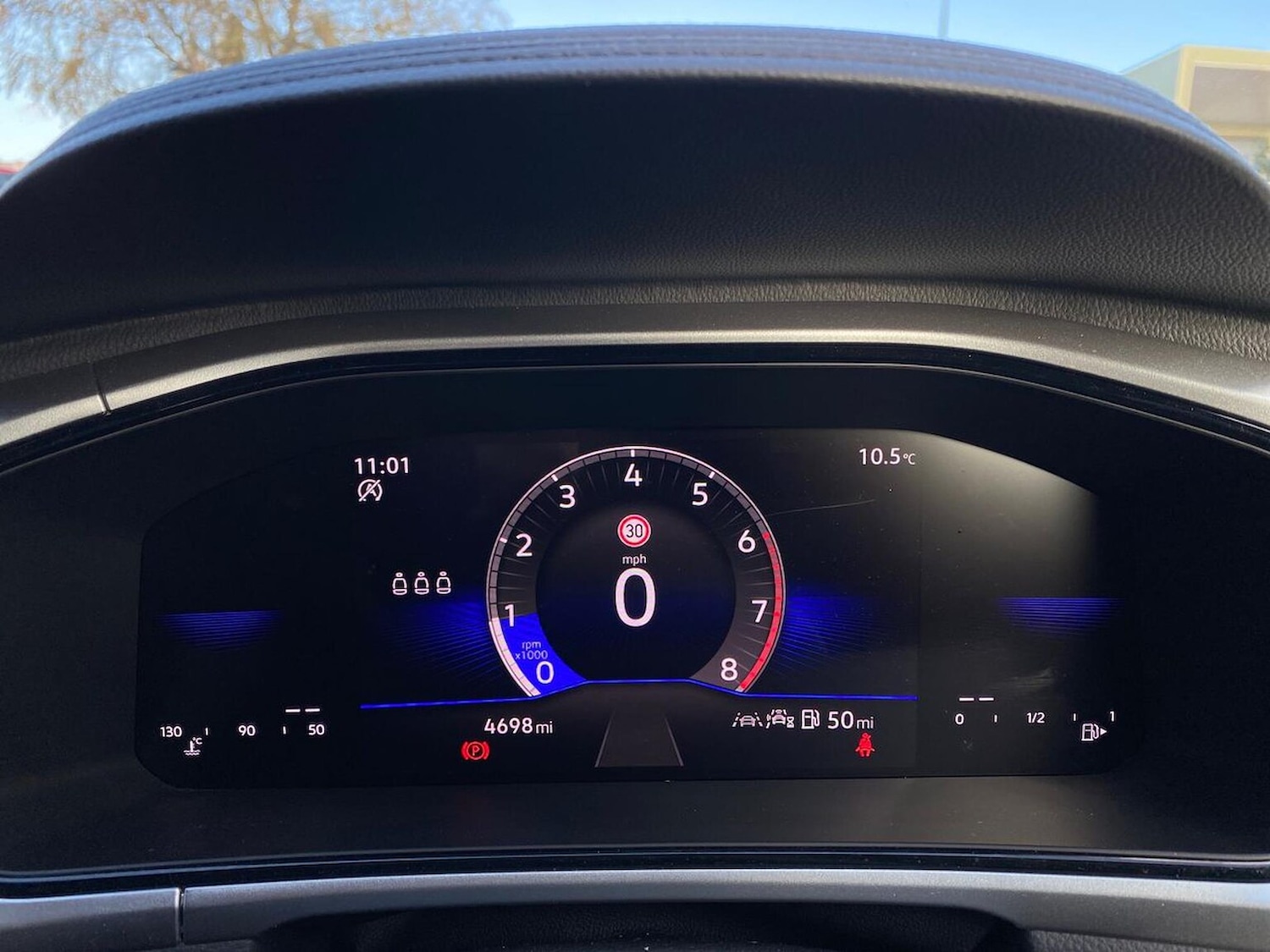 Used Volkswagen T-Roc 2025 for sale - 76396863: Photo 11