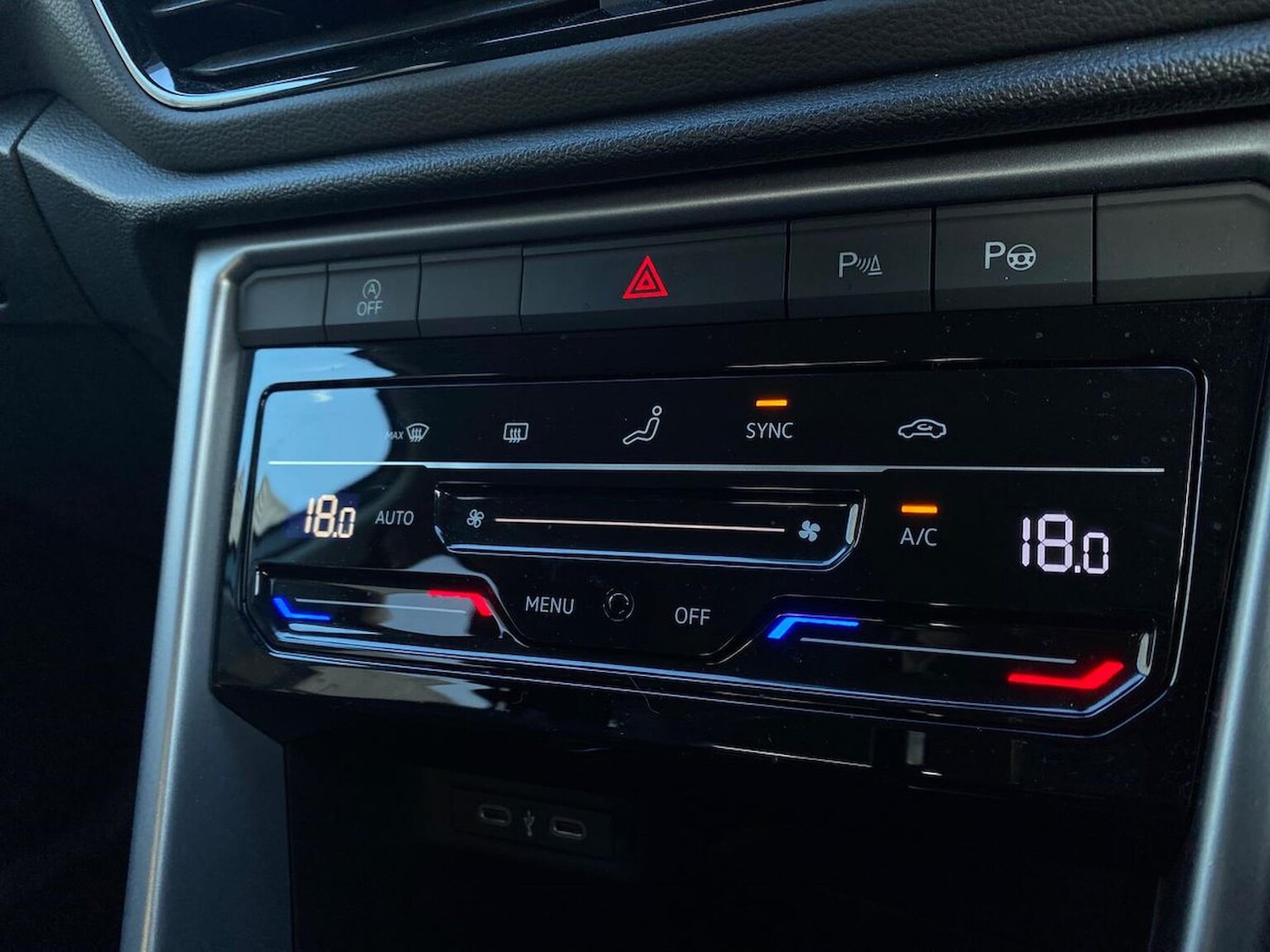 Used Volkswagen T-Roc 2025 for sale - 76396863: Photo 13