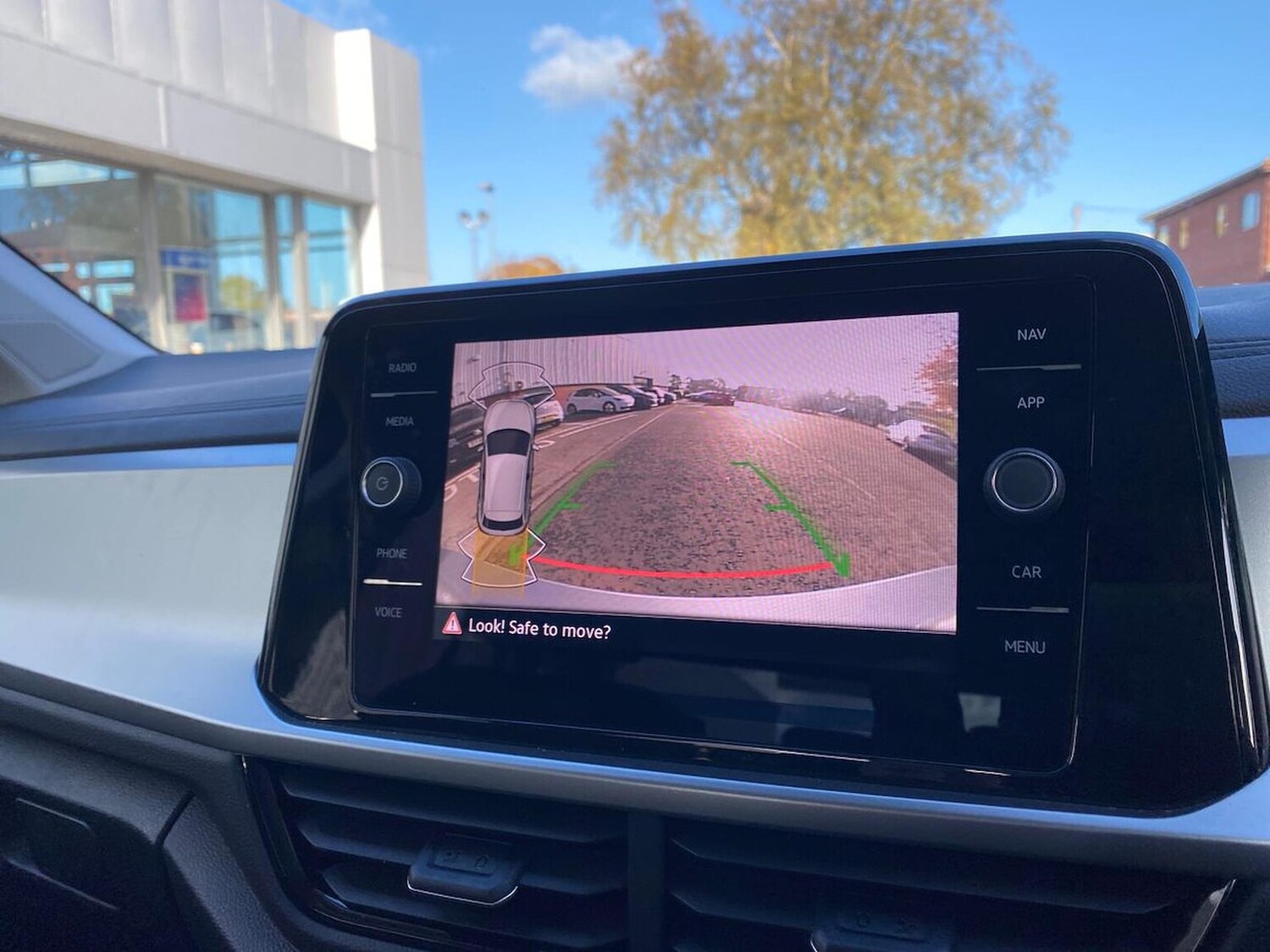 Used Volkswagen T-Roc 2025 for sale - 76396863: Photo 24