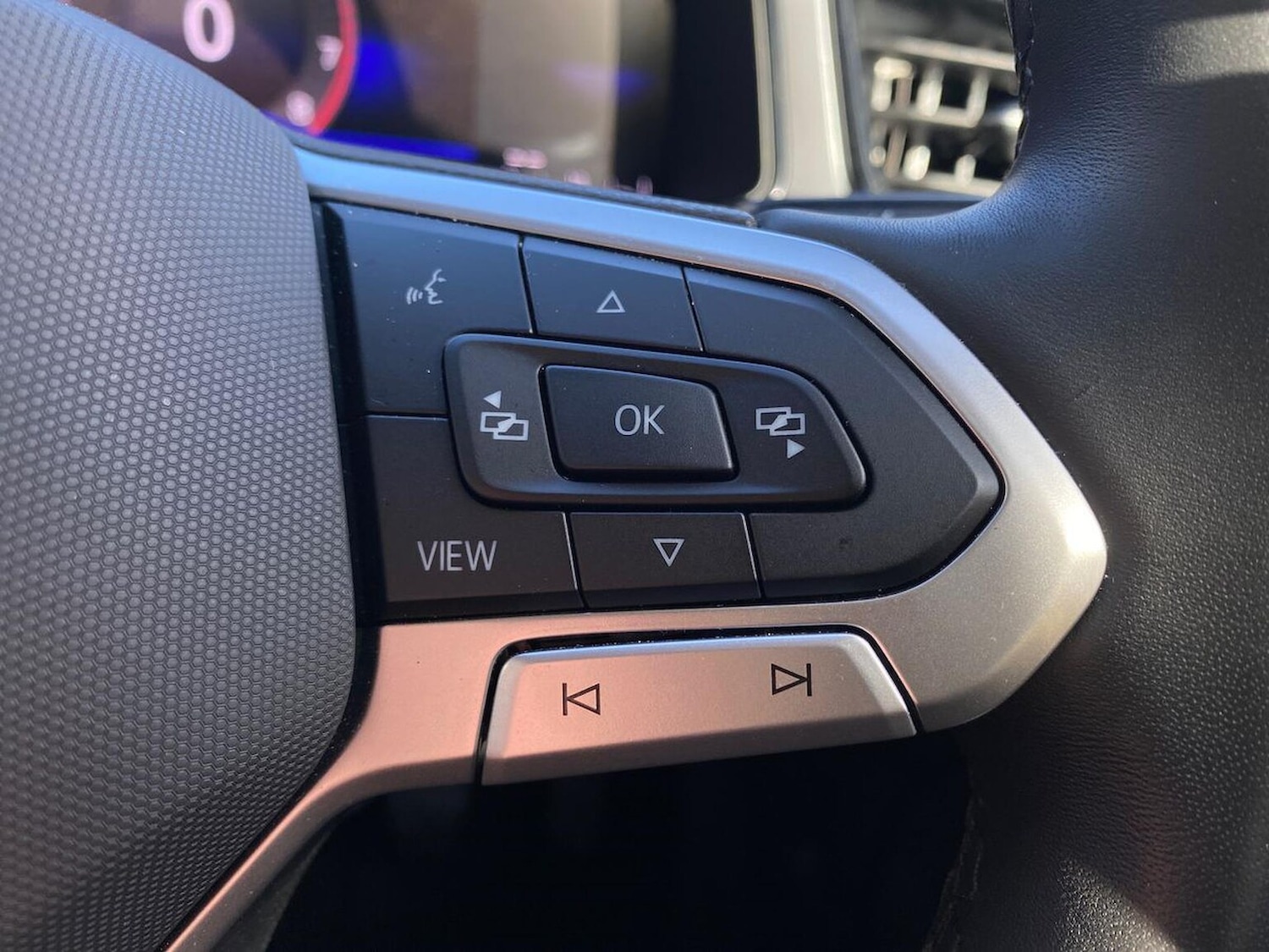 Used Volkswagen T-Roc 2025 for sale - 76396863: Photo 26