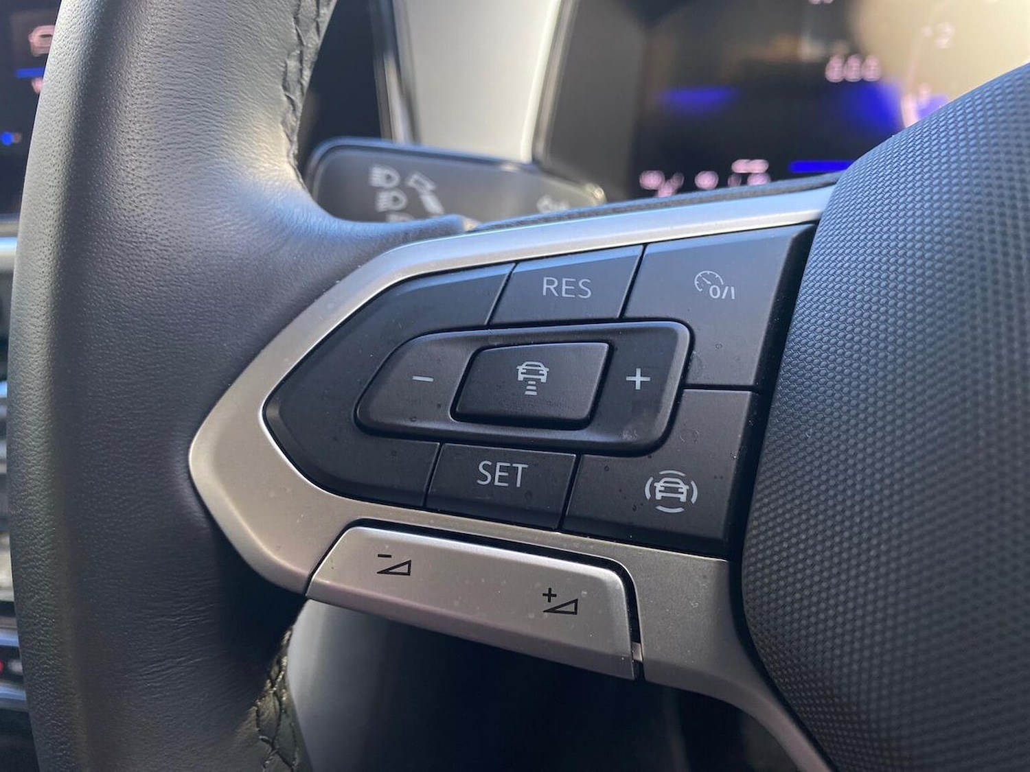 Used Volkswagen T-Roc 2025 for sale - 76396863: Photo 27