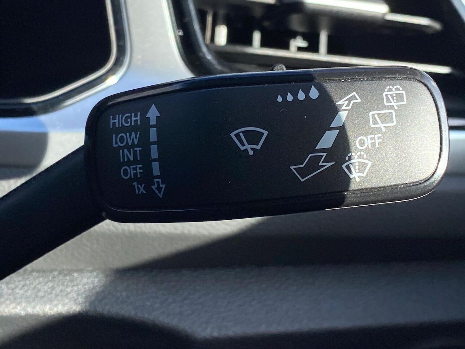 Used Volkswagen T-Roc 2025 for sale - 76396863: Photo 28