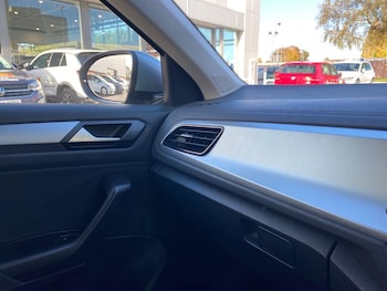 Used Volkswagen T-Roc 2025 for sale - 76396863: Photo