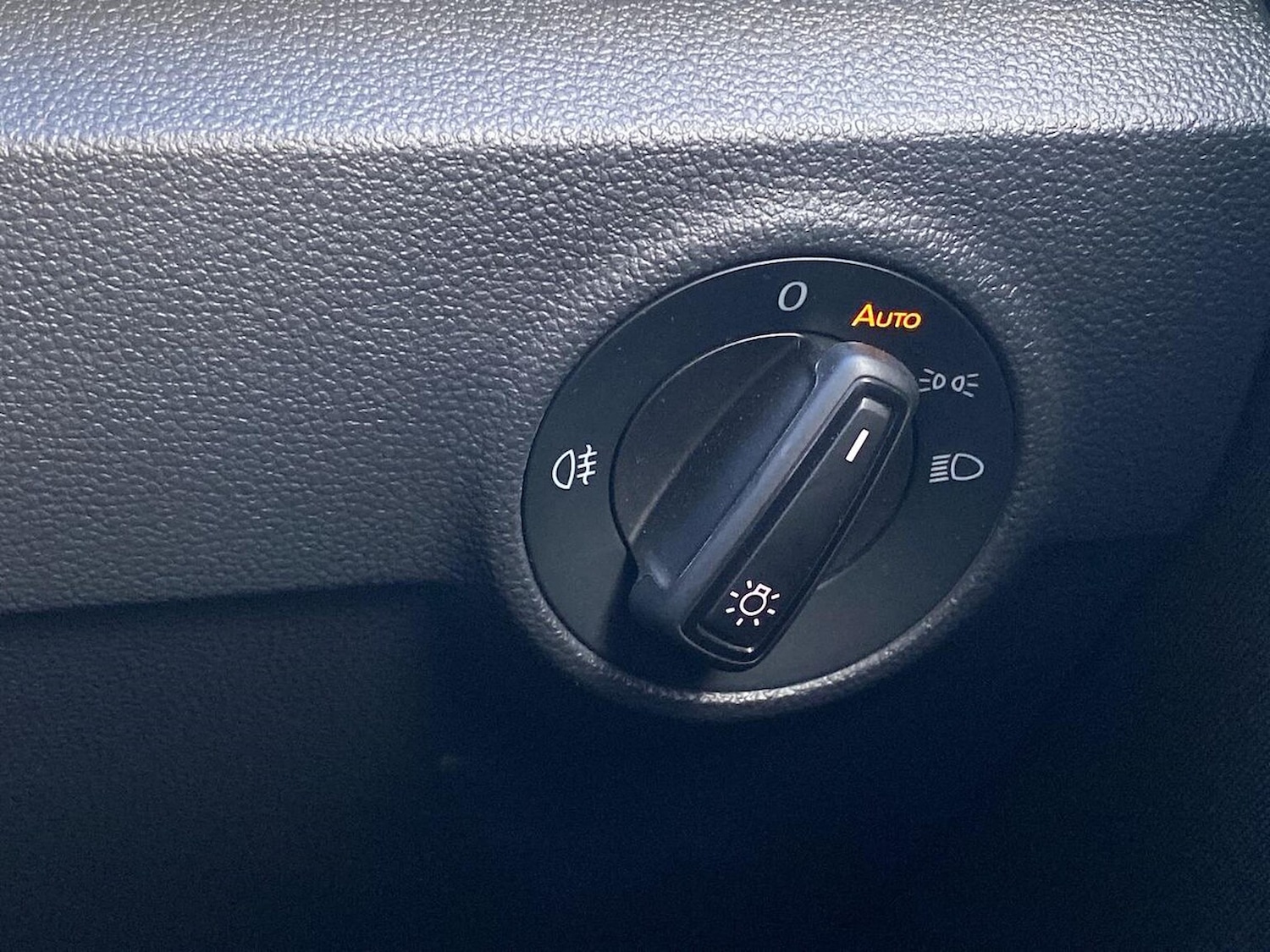 Used Volkswagen T-Roc 2025 for sale - 76396863: Photo 30