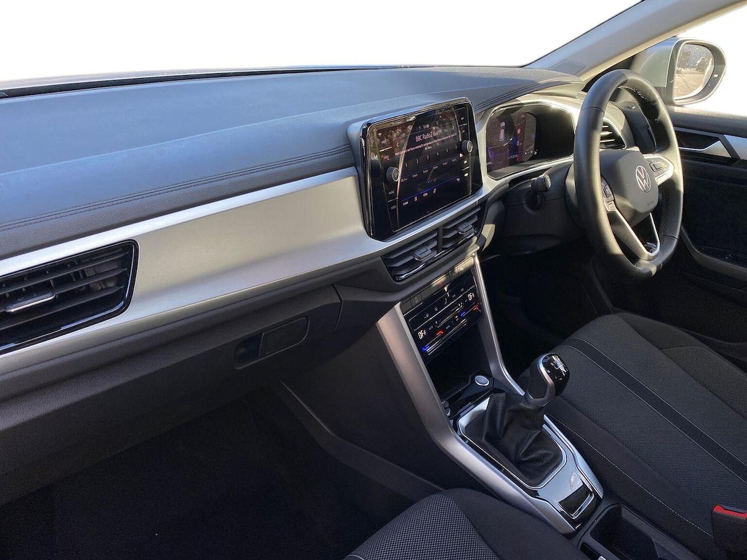 Used Volkswagen T-Roc 2025 for sale - 76396863: Photo 8