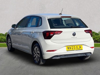 Used Volkswagen Polo 2023 for sale - 76115540: Photo 2