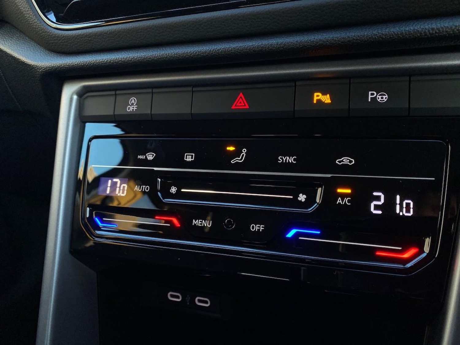 Used Volkswagen T-Roc 2025 for sale - 77528894: Photo 12