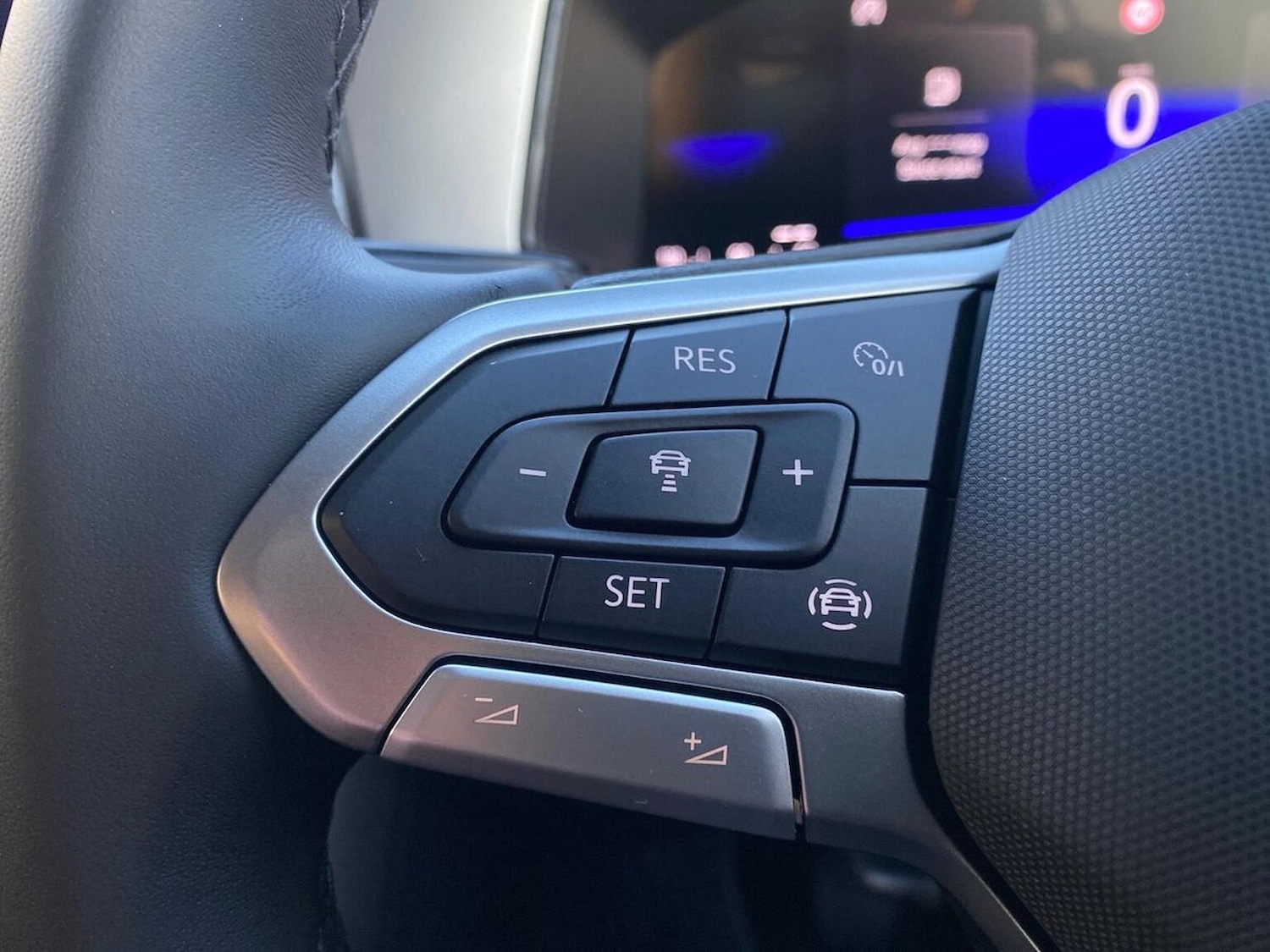 Used Volkswagen T-Roc 2025 for sale - 77528894: Photo 27