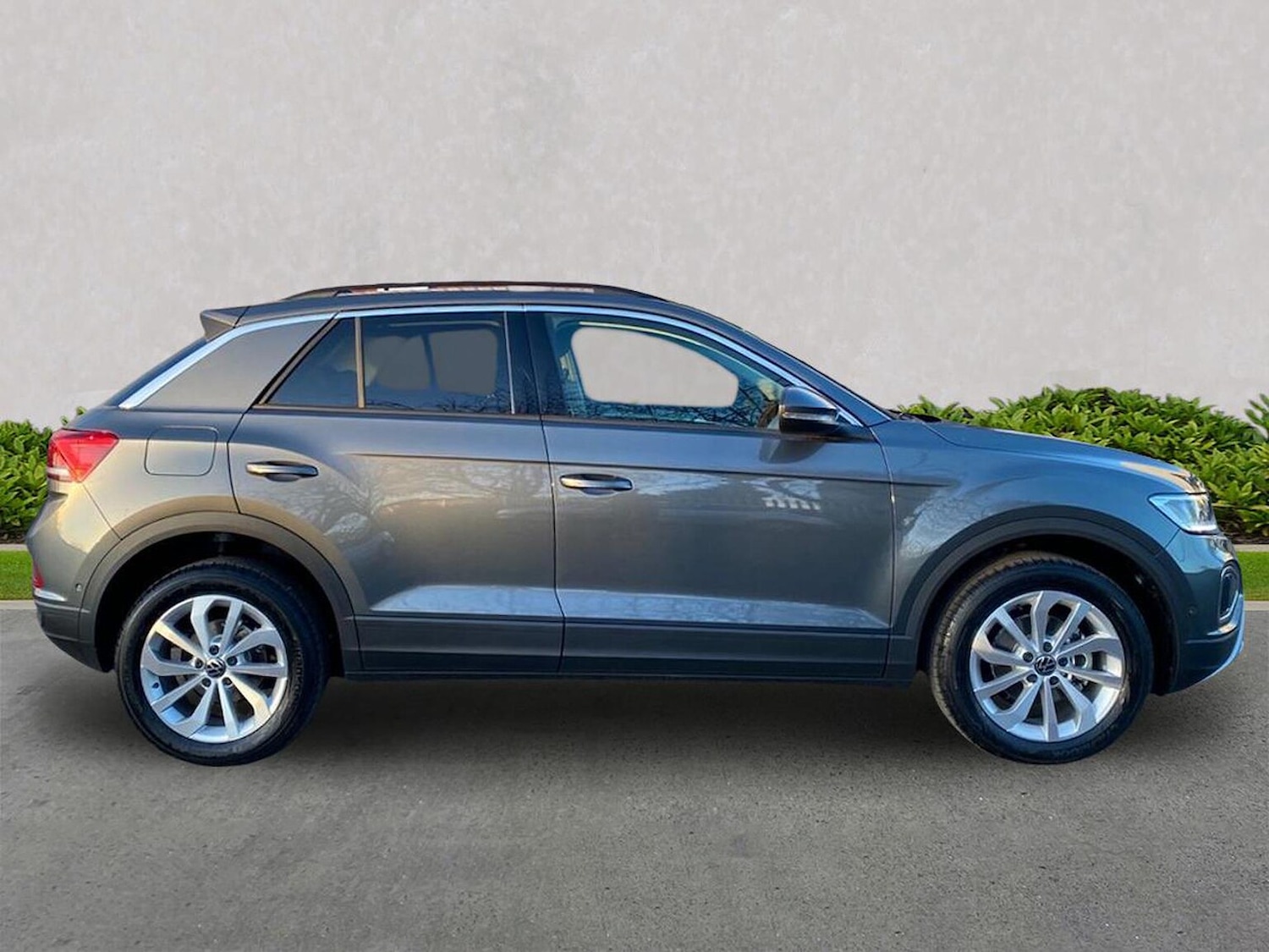 Used Volkswagen T-Roc 2025 for sale - 77528894: Photo 3