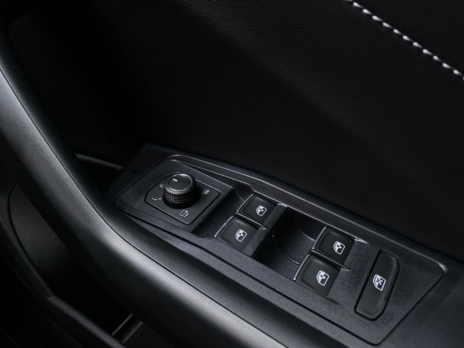 Used Volkswagen T-Roc 2025 for sale - 76342955: Photo 21