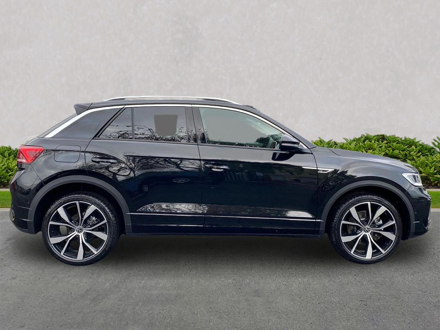 Used Volkswagen T-Roc 2025 for sale - 76342955: Photo 3