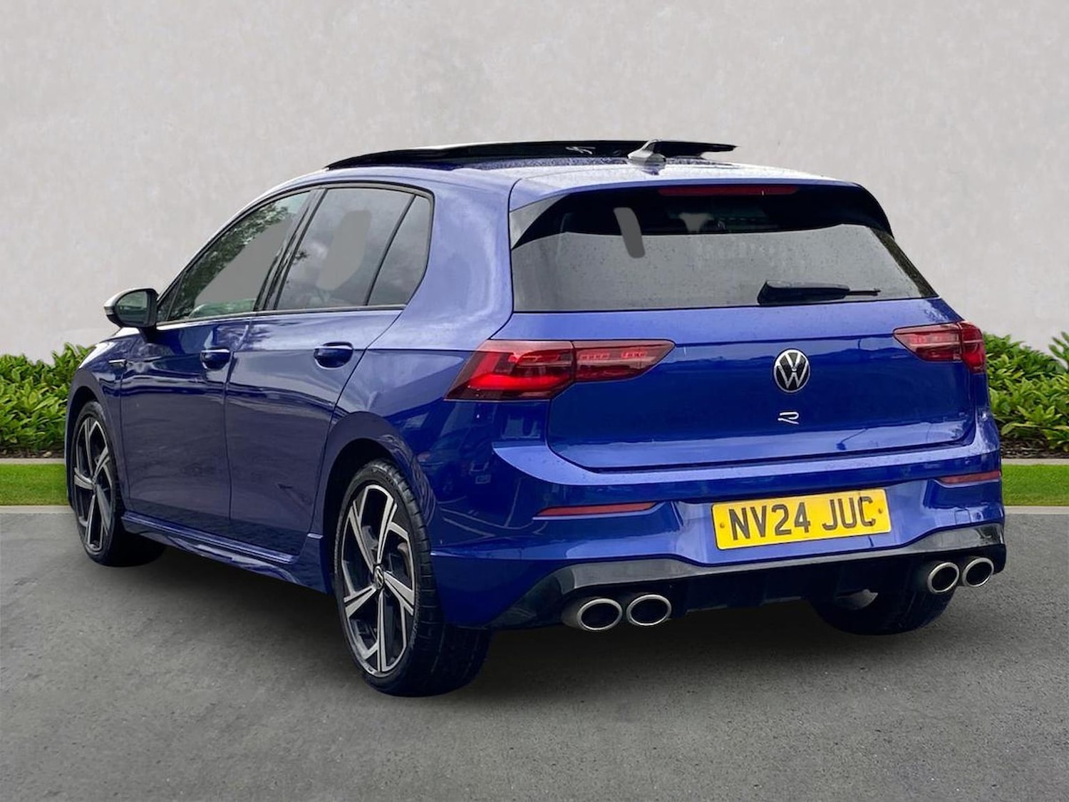 Used Volkswagen Golf 2024 for sale - 76918941: Photo 2